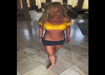 Britney Spears working her mature body