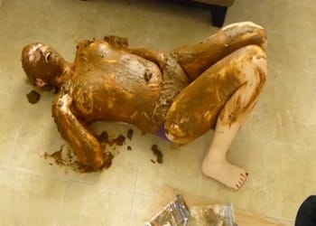 Toilet Slut Masturbate in Shitty Mess