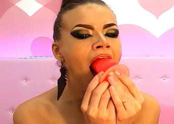 Extreme throating slut swallow dildo whole