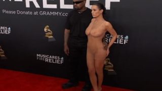 Bianca Censori fully nude Grammy’s reveal