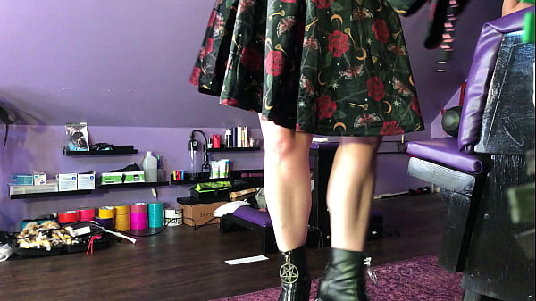 Domme Waxes Guy’s Legs on First Date